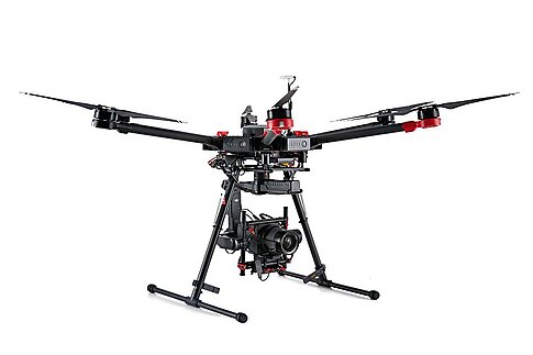 Gesamtsystem aus M600-Hexakopter, A5D-Mittelformatkamera und DJI-Gimbal und -Videobildübertragung