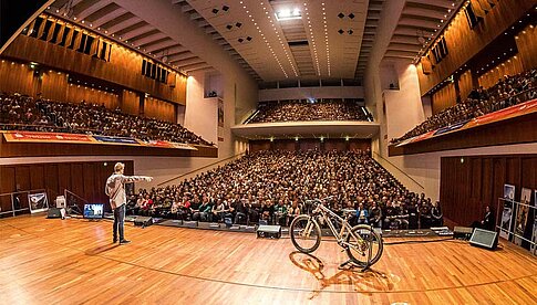 Das Konzerthaus in Freiburg ist Veranstaltungsort für die Multivisions-Shows der Mundologia 2018