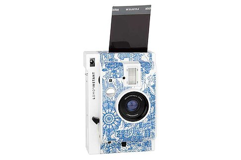 Die Lomo’Instant Explorer nutzt Fujifilms instax-mini-Filmmaterial