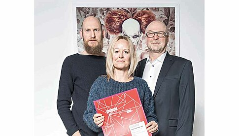 Freuen sich über den Gregor International Photo Calendar Award 2017: v. li. die Fotografen Frank Bayh und Steff Rosenberger-Ochs sowie Medienunternehmer Heinz Wurzel