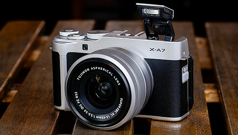 Fujifilm X-A7: 370 Gramm leicht