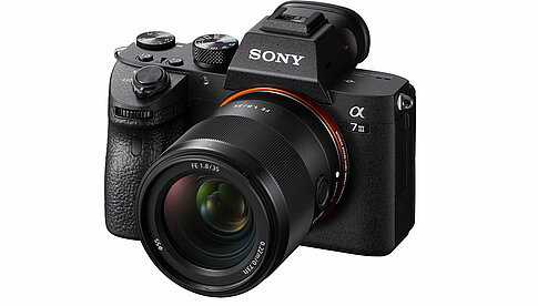 Sony SEL-35F 18F an Sony Alpha A7 III