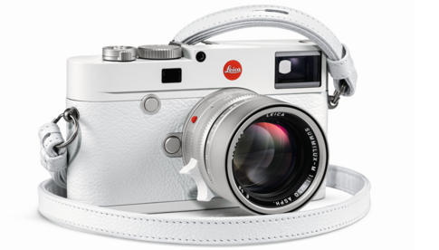 Die Leica M10-P „White“ mit Tragegriff