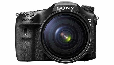 Sony A99 II: SLT-Sucher, Vollformatsensor mit 42,4 Megapixel sowie A-Objektivbajonett