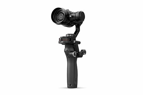 Der „Osmo Pro Combo“ von DJI nutzt eine Micro-Four-Thirds-Systemkamera, die mit einem elektronischen Stabilisierungssystem verwacklungsfreie Kamerafahrten ermöglicht.