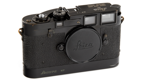 Die Leica MP black paint