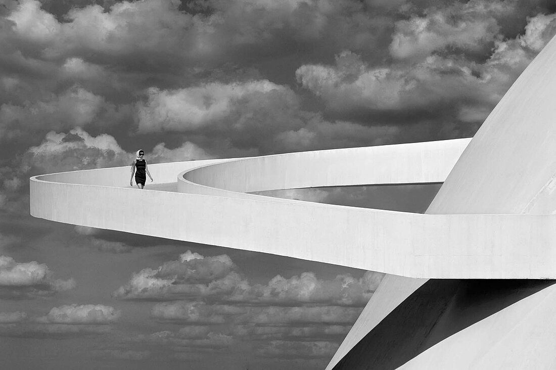 Girl descending a ramp, Brasilia 2012. © Olaf Heine + Courtesy CAMERA WORK