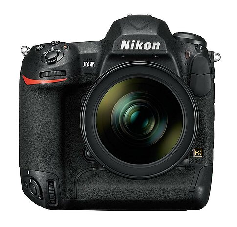 Nikon D5: TIPA-Award 2016  „Best DSLR Professional/Action“Nikon D5: TIPA-Award 2016  „Best DSLR Professional/Action“