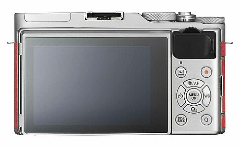 Fujifilm X-A3: Der berührungsempfindliche Monitor lässt sich um 180 Grad nach oben und damit nach vorn klappen