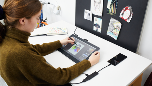 Das Wacom One in Verbindung mit einem Smartphone