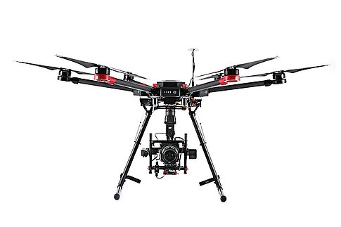 M600: Der DJI-Hexakopter erlaubt mit langer Einsatzdauer professionelle Bildproduktionen